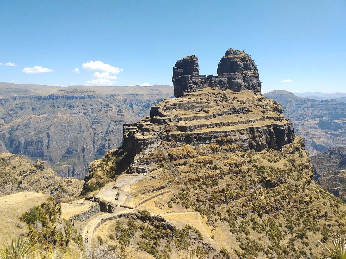 Travel Guide to hike to Wacrapucara Inca ruins - Orange Nation