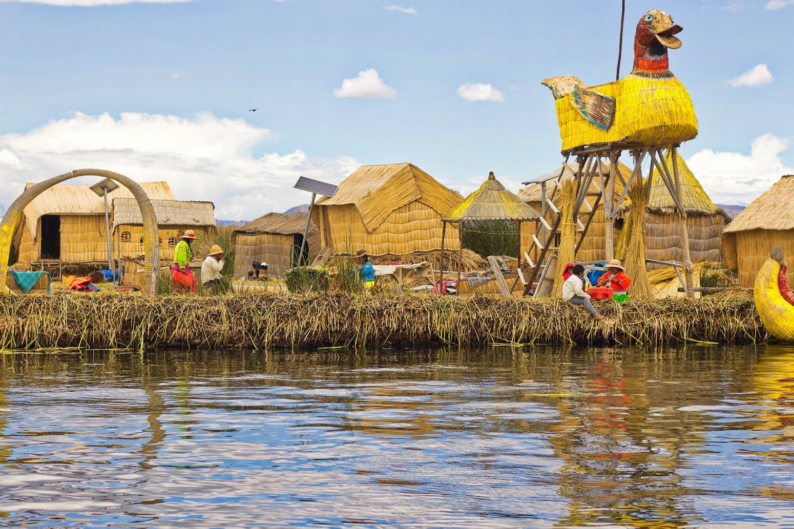 What is Lake Titicaca famous for - Orange Nation